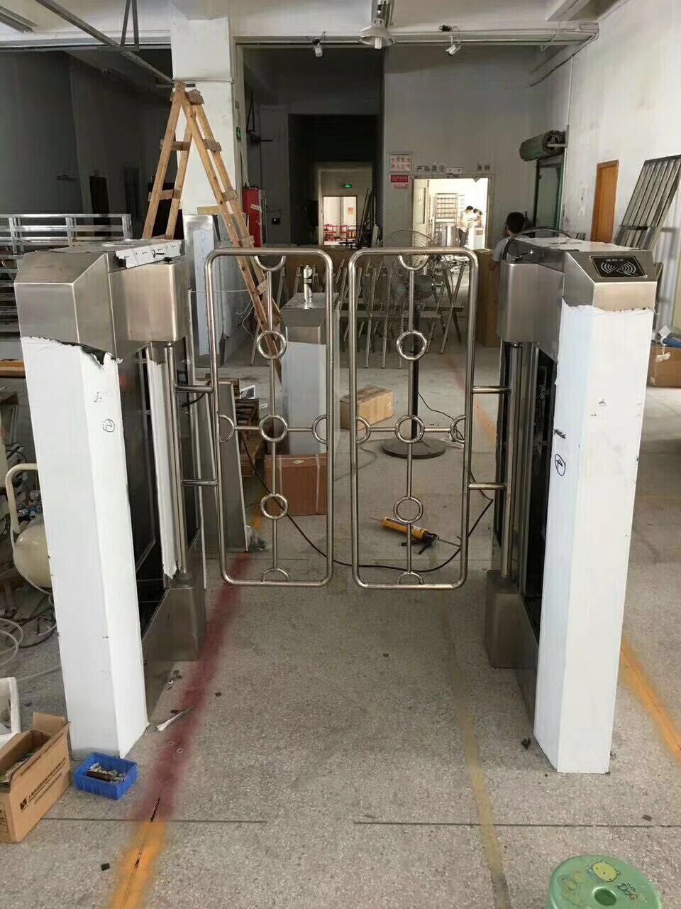 伊春防跨越摆闸